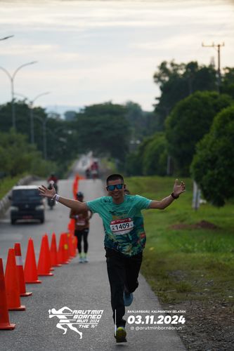 Race photo from Arutmin Borneo Run 2024