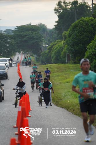Race photo from Arutmin Borneo Run 2024