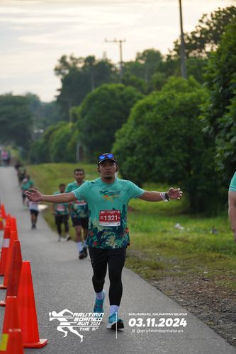Race photo from Arutmin Borneo Run 2024