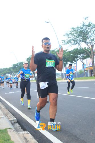 Race photo from ISOPlus Run 2024 Jakarta