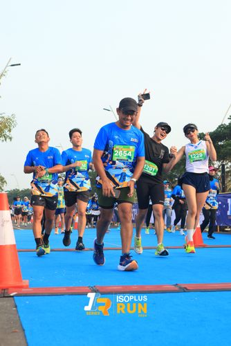 Race photo from ISOPlus Run 2024 Jakarta
