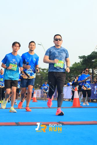 Race photo from ISOPlus Run 2024 Jakarta