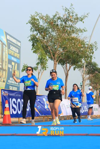 Race photo from ISOPlus Run 2024 Jakarta