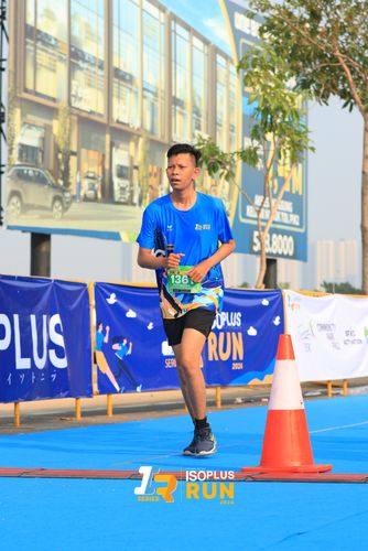 Race photo from ISOPlus Run 2024 Jakarta