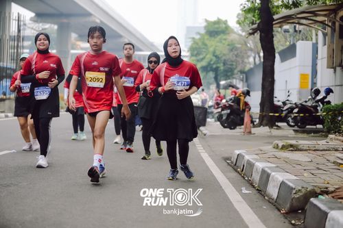 Race photo from ONE RUN 10 K