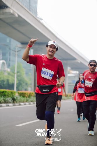 Race photo from ONE RUN 10 K