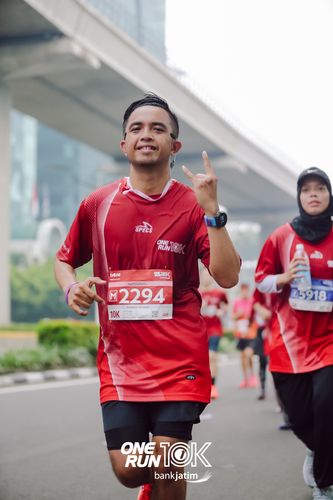 Race photo from ONE RUN 10 K