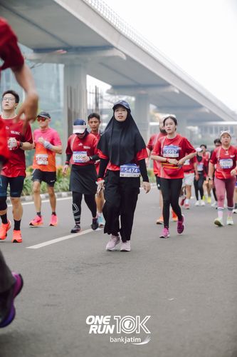 Race photo from ONE RUN 10 K