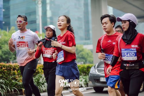 Race photo from ONE RUN 10 K