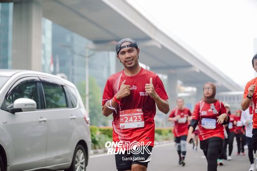Race photo from ONE RUN 10 K