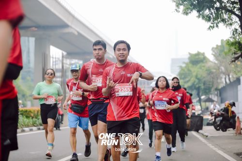 Race photo from ONE RUN 10 K
