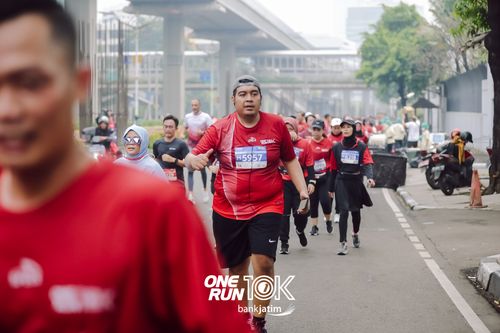Race photo from ONE RUN 10 K