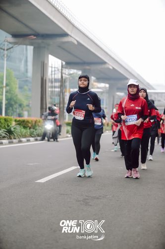 Race photo from ONE RUN 10 K