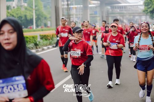 Race photo from ONE RUN 10 K