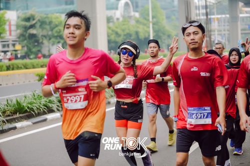 Race photo from ONE RUN 10 K