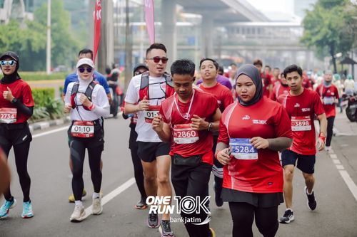 Race photo from ONE RUN 10 K
