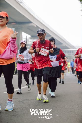 Race photo from ONE RUN 10 K