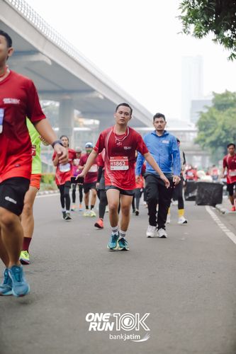 Race photo from ONE RUN 10 K