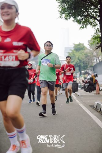 Race photo from ONE RUN 10 K