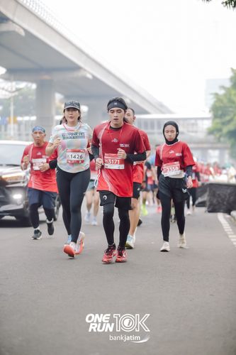 Race photo from ONE RUN 10 K