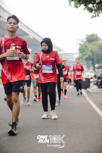 Race photo from ONE RUN 10 K