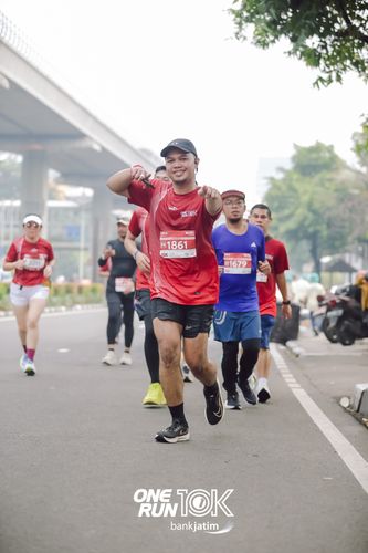Race photo from ONE RUN 10 K