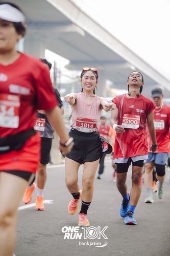 Race photo from ONE RUN 10 K