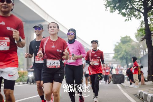 Race photo from ONE RUN 10 K