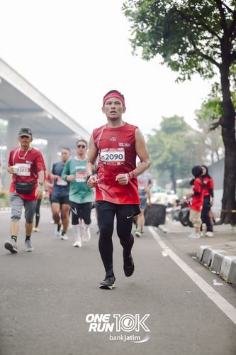 Race photo from ONE RUN 10 K