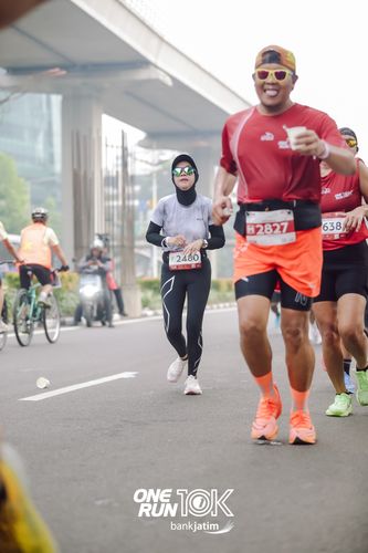Race photo from ONE RUN 10 K
