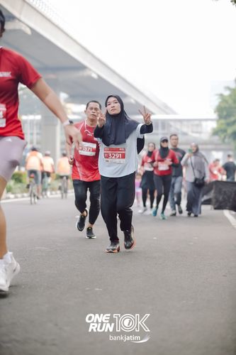 Race photo from ONE RUN 10 K