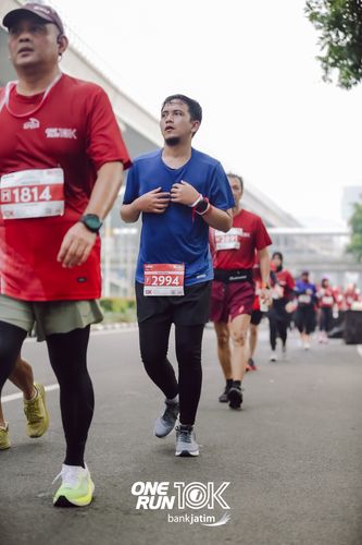Race photo from ONE RUN 10 K
