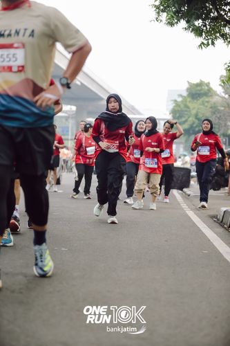 Race photo from ONE RUN 10 K