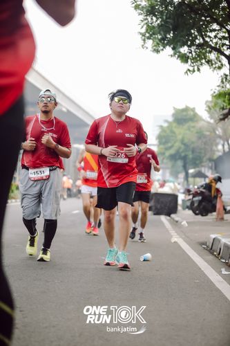 Race photo from ONE RUN 10 K