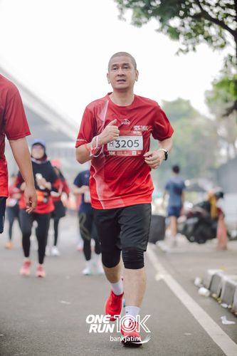 Race photo from ONE RUN 10 K