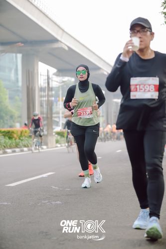 Race photo from ONE RUN 10 K