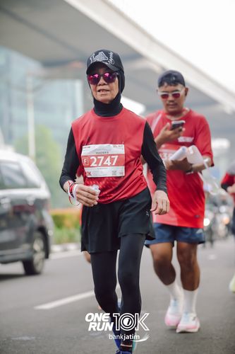 Race photo from ONE RUN 10 K
