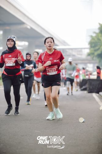 Race photo from ONE RUN 10 K