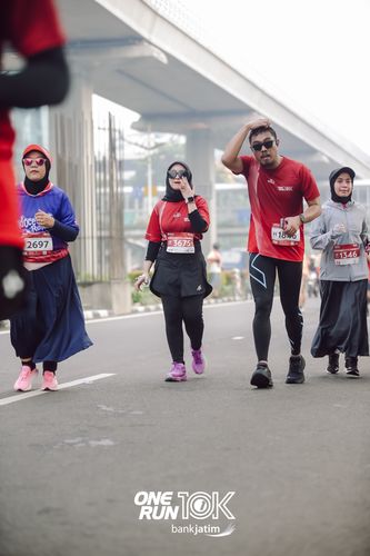 Race photo from ONE RUN 10 K