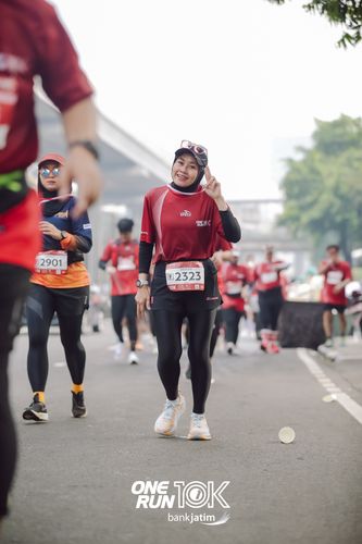 Race photo from ONE RUN 10 K
