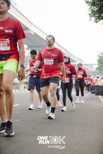 Race photo from ONE RUN 10 K