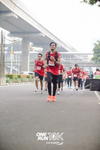 Race photo from ONE RUN 10 K
