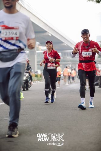 Race photo from ONE RUN 10 K
