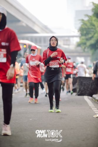 Race photo from ONE RUN 10 K