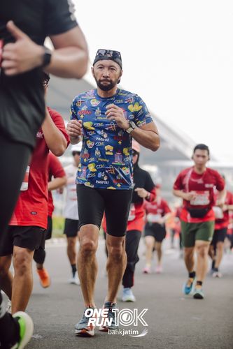 Race photo from ONE RUN 10 K