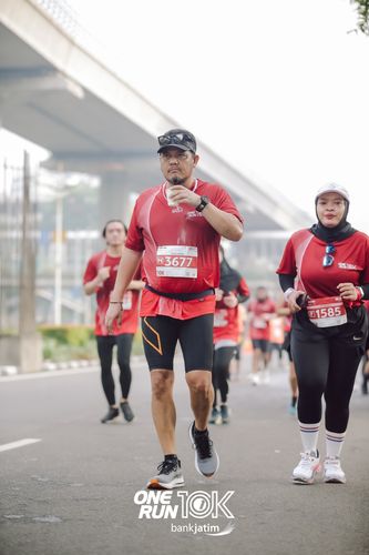 Race photo from ONE RUN 10 K