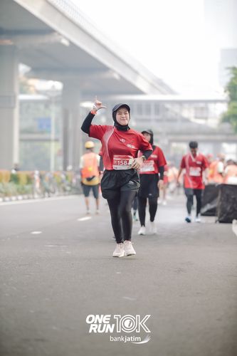 Race photo from ONE RUN 10 K