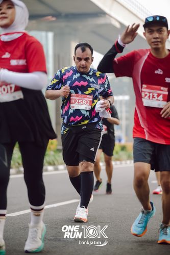 Race photo from ONE RUN 10 K