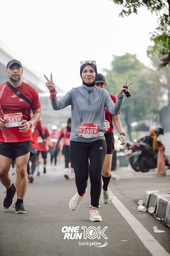 Race photo from ONE RUN 10 K