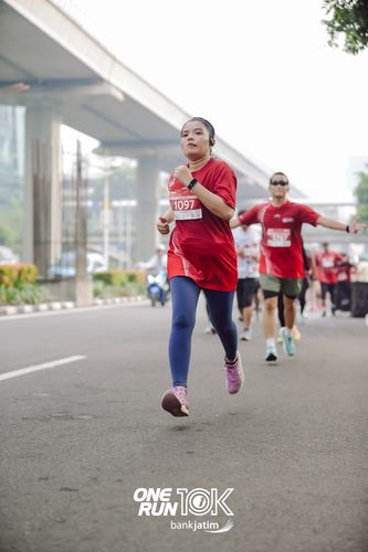 Race photo from ONE RUN 10 K